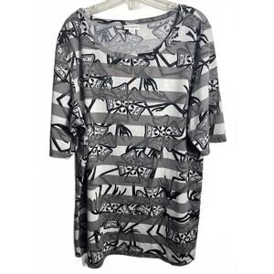 LuLaRoe Disney Nightmare  T-Shirt Women's XL Gray Black White Short Sleeve EUC